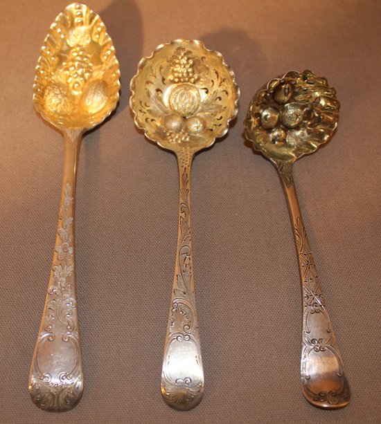 3 different dessert spoons in sterling silver from the early 19th century