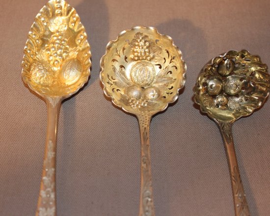 3 different dessert spoons in sterling silver from the early 19th century