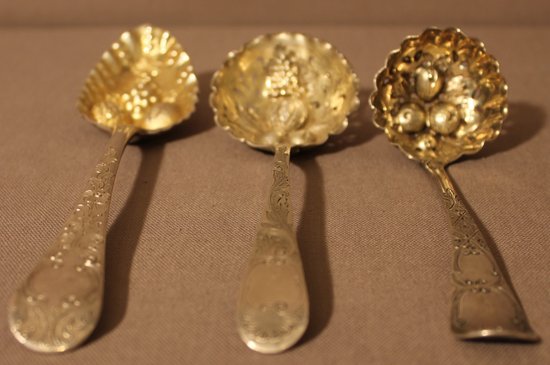 3 different dessert spoons in sterling silver from the early 19th century