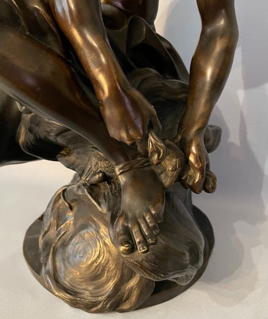 Sculpture en bronze"Mercure attachant ses talonnières". J-B Pigalle. (Hermès).