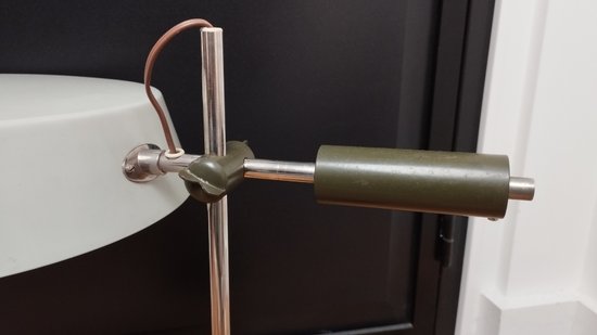 Lampe de bureau à système dans le gout Louis Kalff  circa 1960