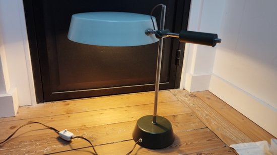 Lampe de bureau à système dans le gout Louis Kalff  circa 1960