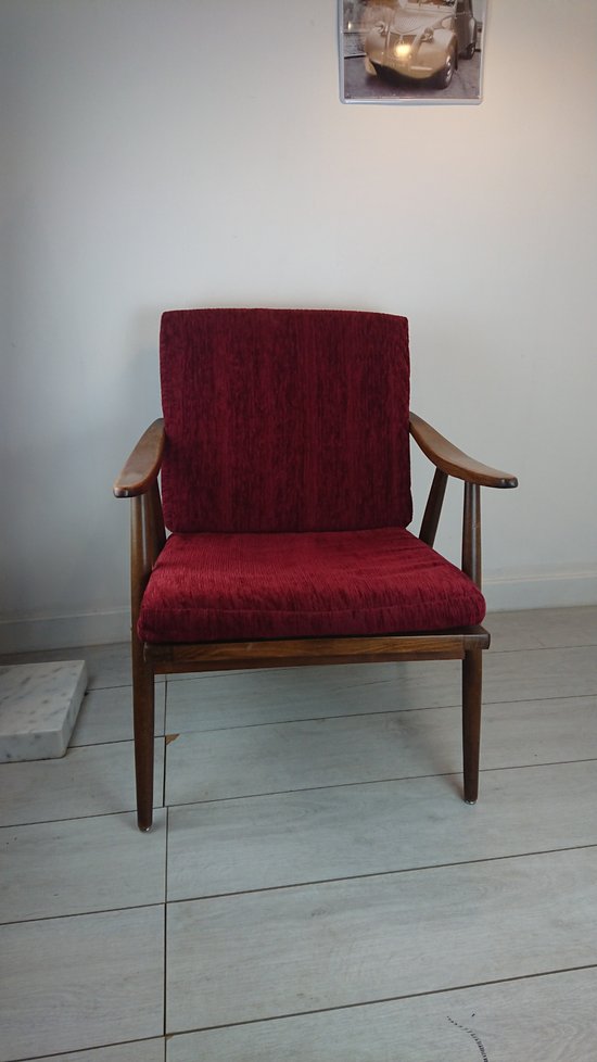 Thonet Boomrang armchair red fabric