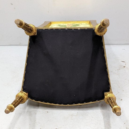 Poltrona In Legno Dorato Stile XIX Luigi XVI Rifoderata Con Un Tessuto Di Chez Rubelli