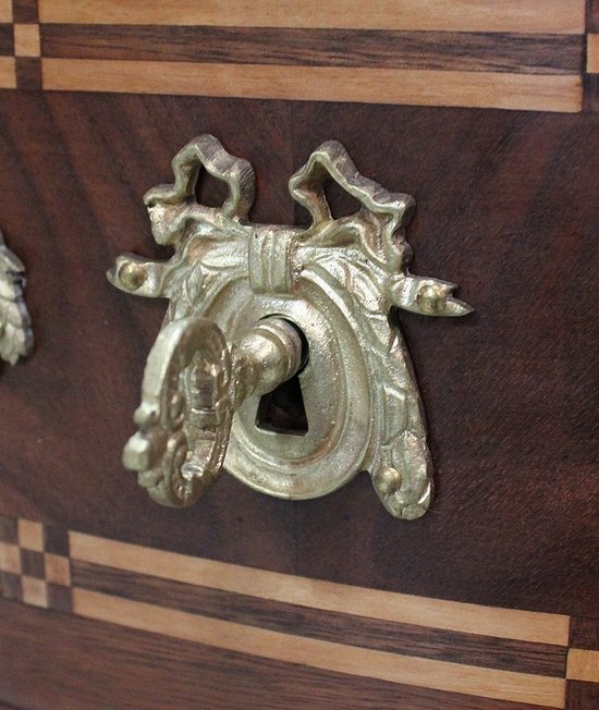 Petite Commode Chiffonnière en Acajou, style Transition Louis XV / Louis XVI – Fin XIXe