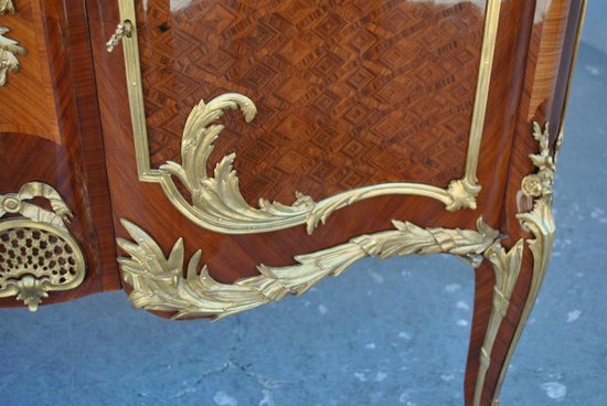Bahut à Porte Marqueté De Style Transition Bronze Doré