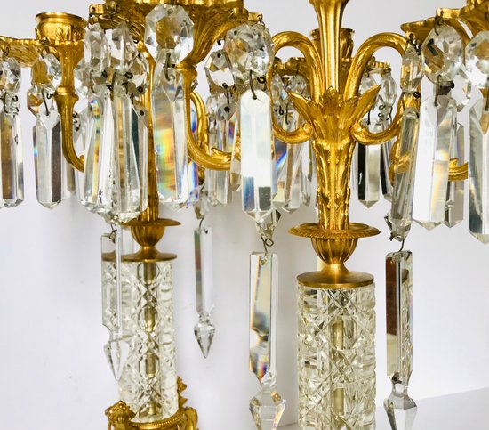 Coppia di candelieri candelabri in bronzo dorato e cristallo XIX