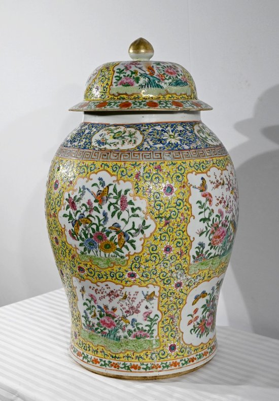 Importante Vaso in Porcellana, Canton - Fine XIX Secolo