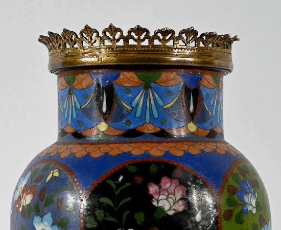Vaso in Bronzo Dorato e Smalti - Fine XIX Secolo