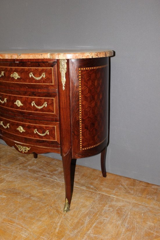 Cassettone a reni in stile Luigi XV in intarsio intorno al 1900