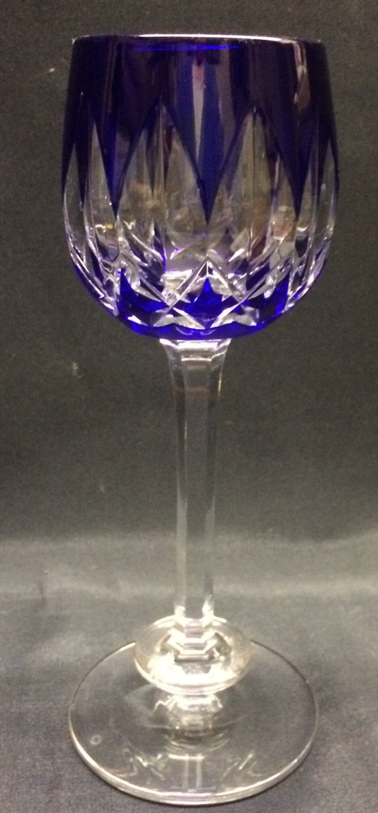 6 farbige Gläser mit Baccarat-Markierung