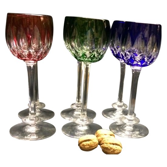 6 farbige Gläser mit Baccarat-Markierung