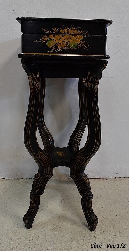 Piccola operaia in legno annerito e decorazioni asiatiche, periodo Napoleone III - XIX secolo