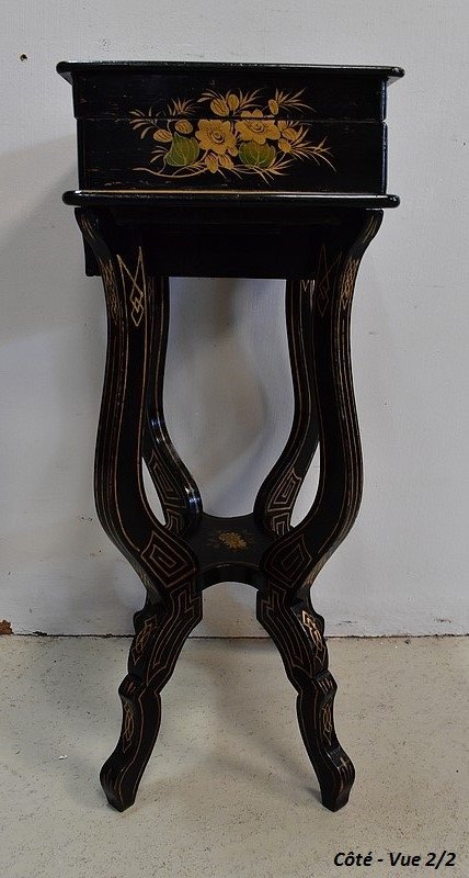 Piccola operaia in legno annerito e decorazioni asiatiche, periodo Napoleone III - XIX secolo