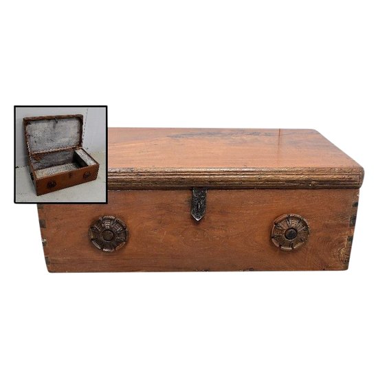 Solid Ash chest and iron handles - Mid 19th century