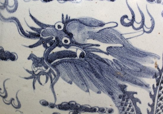 Large Ceramic Vase. Oriental decorations, origin China - XXth