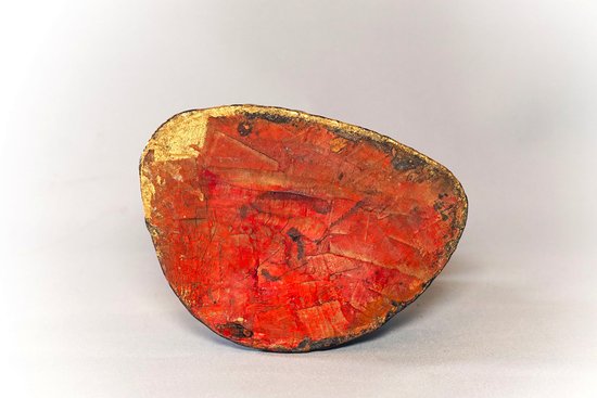 Buddha birmano in legno laccato e dorato a foglia d'oro