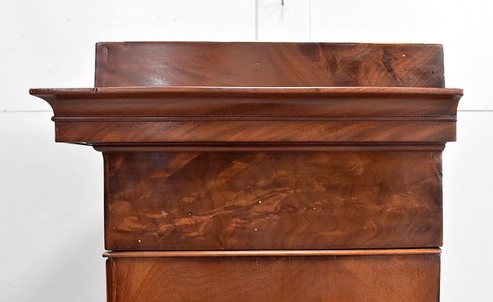 Small Mahogany veneered display case, Restoration period - Mid 19th century