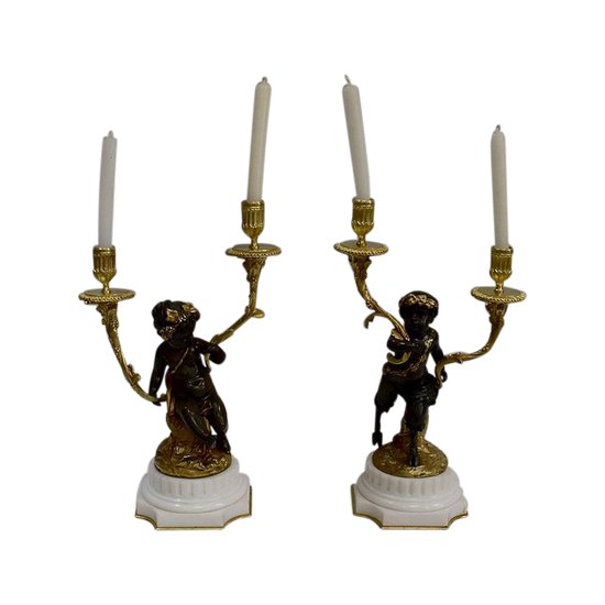 Coppia di candelabri in bronzo "Un Amour et un Faune", da Clodion e Delarue - Fine XIX secolo