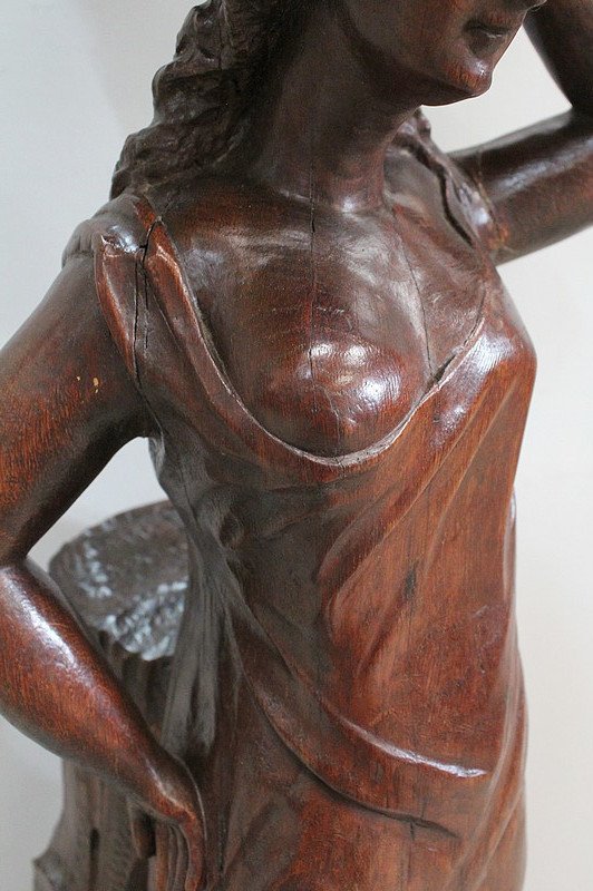 Sculpture in Chestnut forming a planter - End of XIXth century