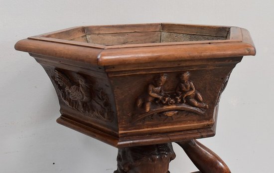 Sculpture in Chestnut forming a planter - End of XIXth century