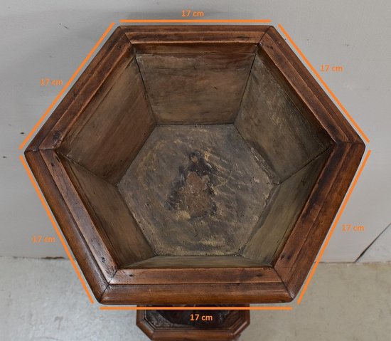 Sculpture in Chestnut forming a planter - End of XIXth century