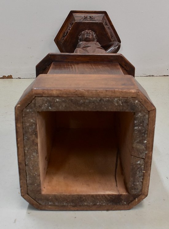 Sculpture in Chestnut forming a planter - End of XIXth century