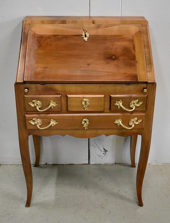 Small sloping desk in cherry wood, Louis XV style - End of XIXth century