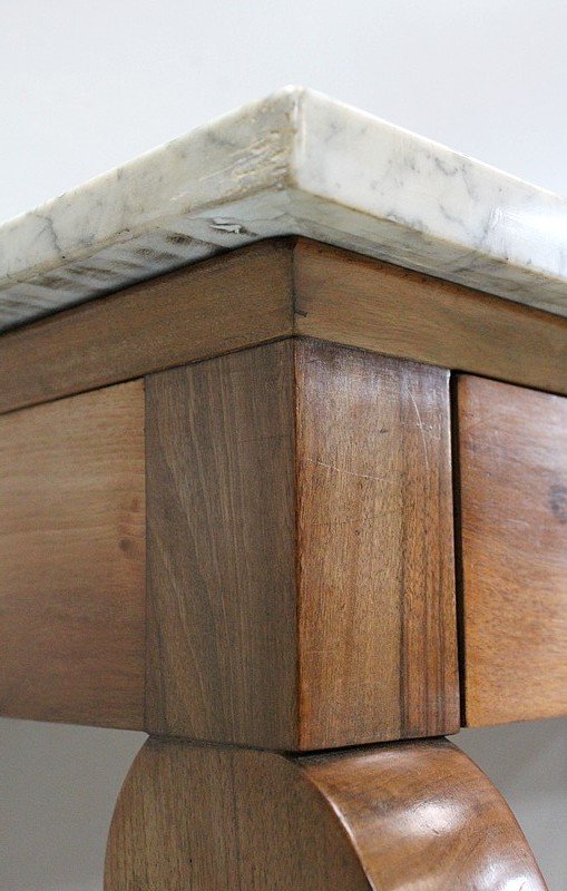 Consolle di proprietà, in noce massiccio, Periodo di restauro - Inizio XIX secolo