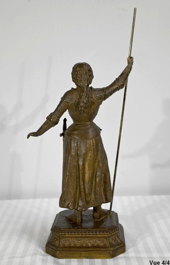 Spelter von Jeanne d'Arc Victorious, signiert A. Foulon - Ende des 19. Jahrhunderts