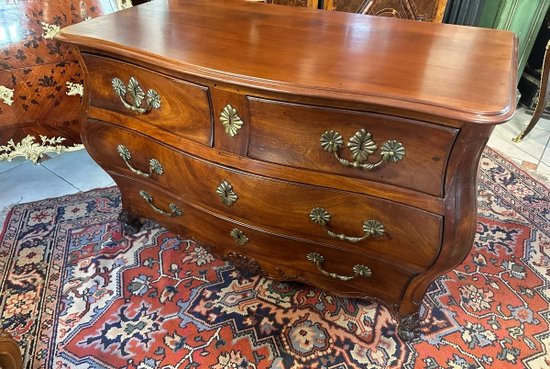 COMMODE DE PORT 18ème DE FORME TOMBEAU