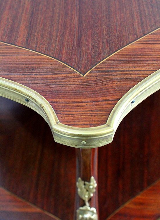 Table à Thé en Marqueterie, style Louis XV – Début XXe