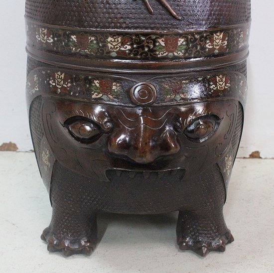 Bedeutende Cloisonné-Vase aus Kupfer, chinesischer Herkunft - Ende des 19. Jahrhunderts