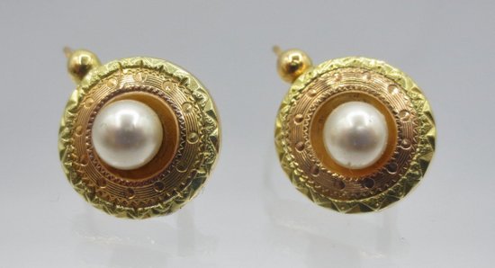 Orecchini in oro.