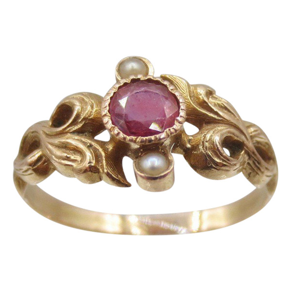 Bague Grenat Et Perles, XIXe Siècle.