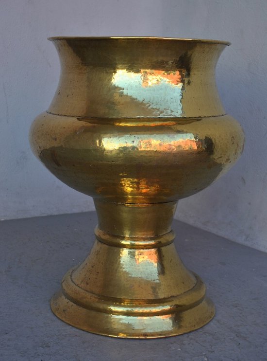 Large Hammered Copper From Solid Damascus Height 76 Cm