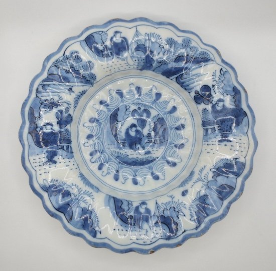 London Earthenware Dish, Late 17th Century.