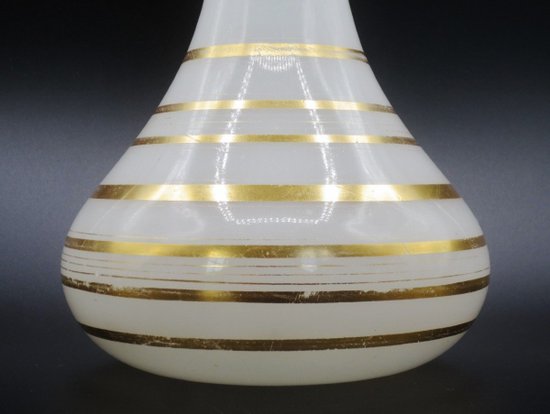 Vase En Opaline, époque Restauration.