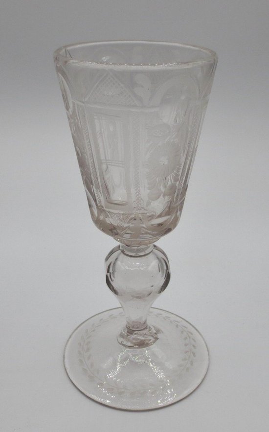 Verre à Jambe XVIIIe Siècle.