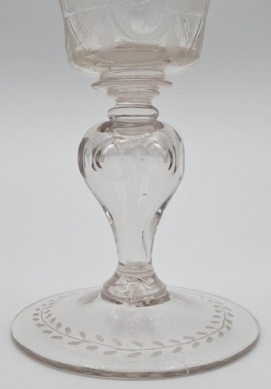 Verre à Jambe XVIIIe Siècle.