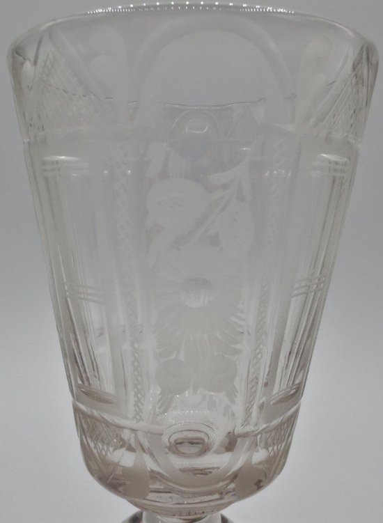 Verre à Jambe XVIIIe Siècle.