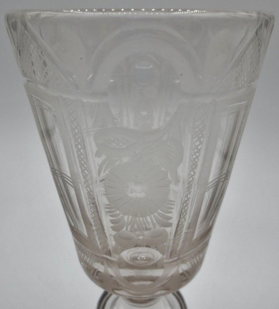 Verre à Jambe XVIIIe Siècle.