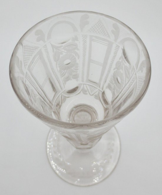 Verre à Jambe XVIIIe Siècle.