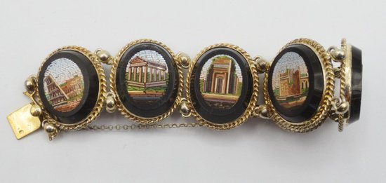 Bracciale in onice nero e micro-mosaico in oro.