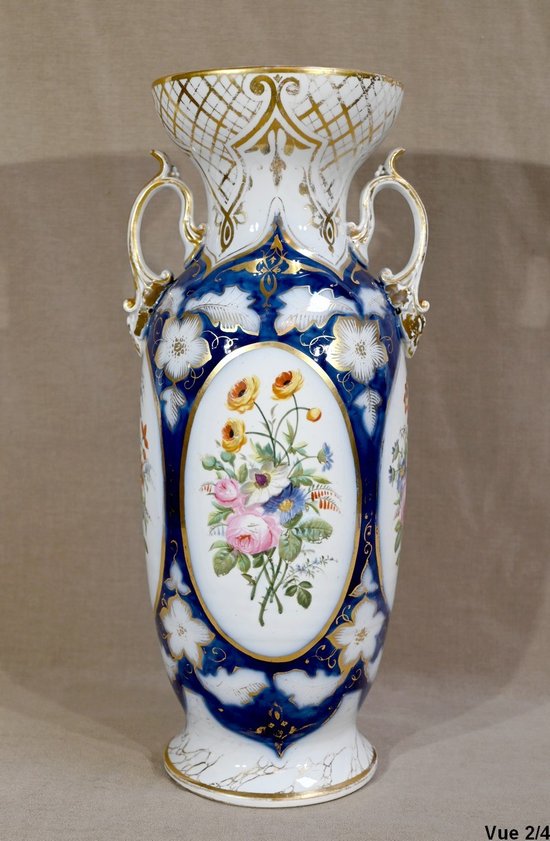 Bedeutende Vase aus Bayeux-Porzellan - Ende des 19. Jahrhunderts