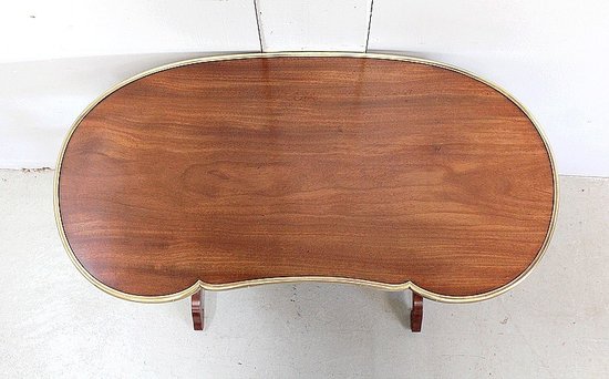 Small “Rognon” Serving Table in Mahogany Veneer, Louis XVI Style – Late 19th Century