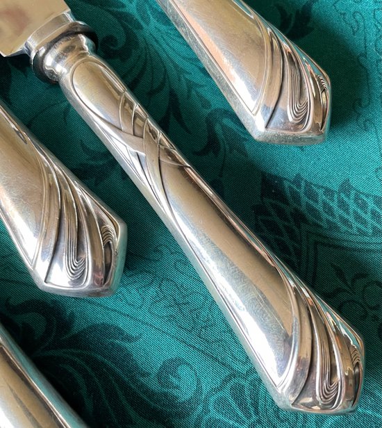 6 art nouveau table knives