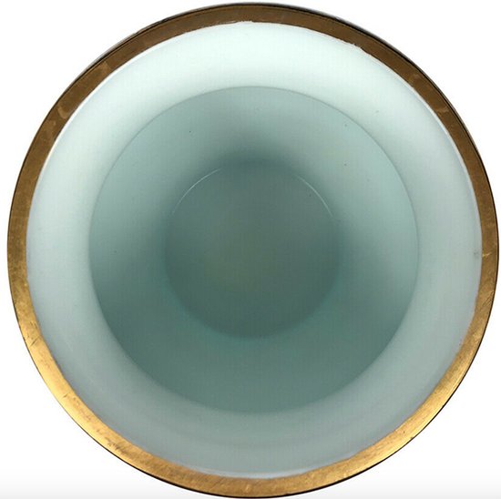 Vase opaline verte et décor de fleurs or. XIXe