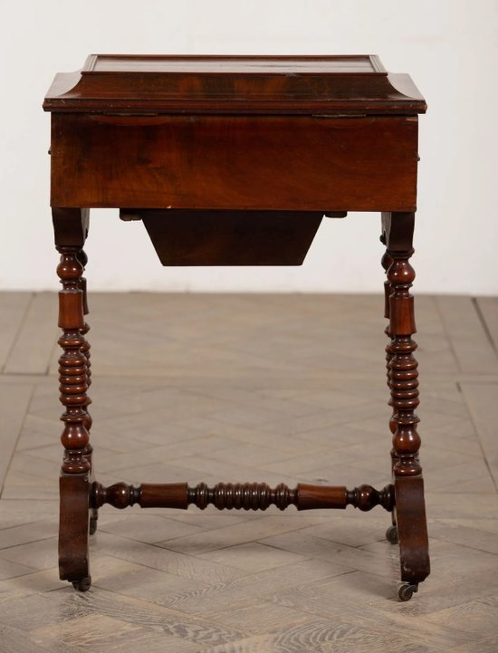 Table travailleuse en Acajou XIXème