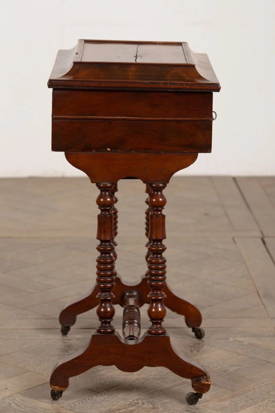 Table travailleuse en Acajou XIXème